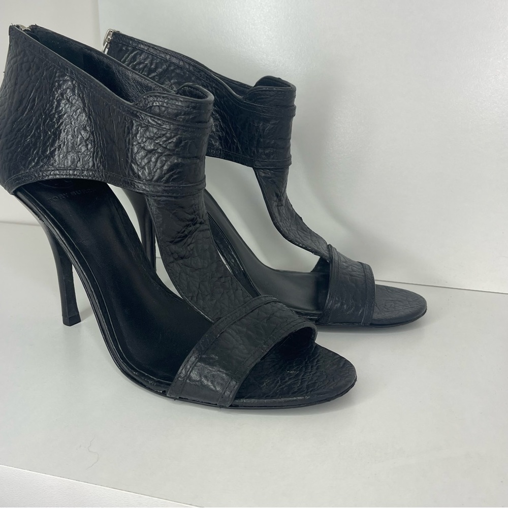 Tory Burch TORBEN-TUMBLED RHINO in black. womens size 11